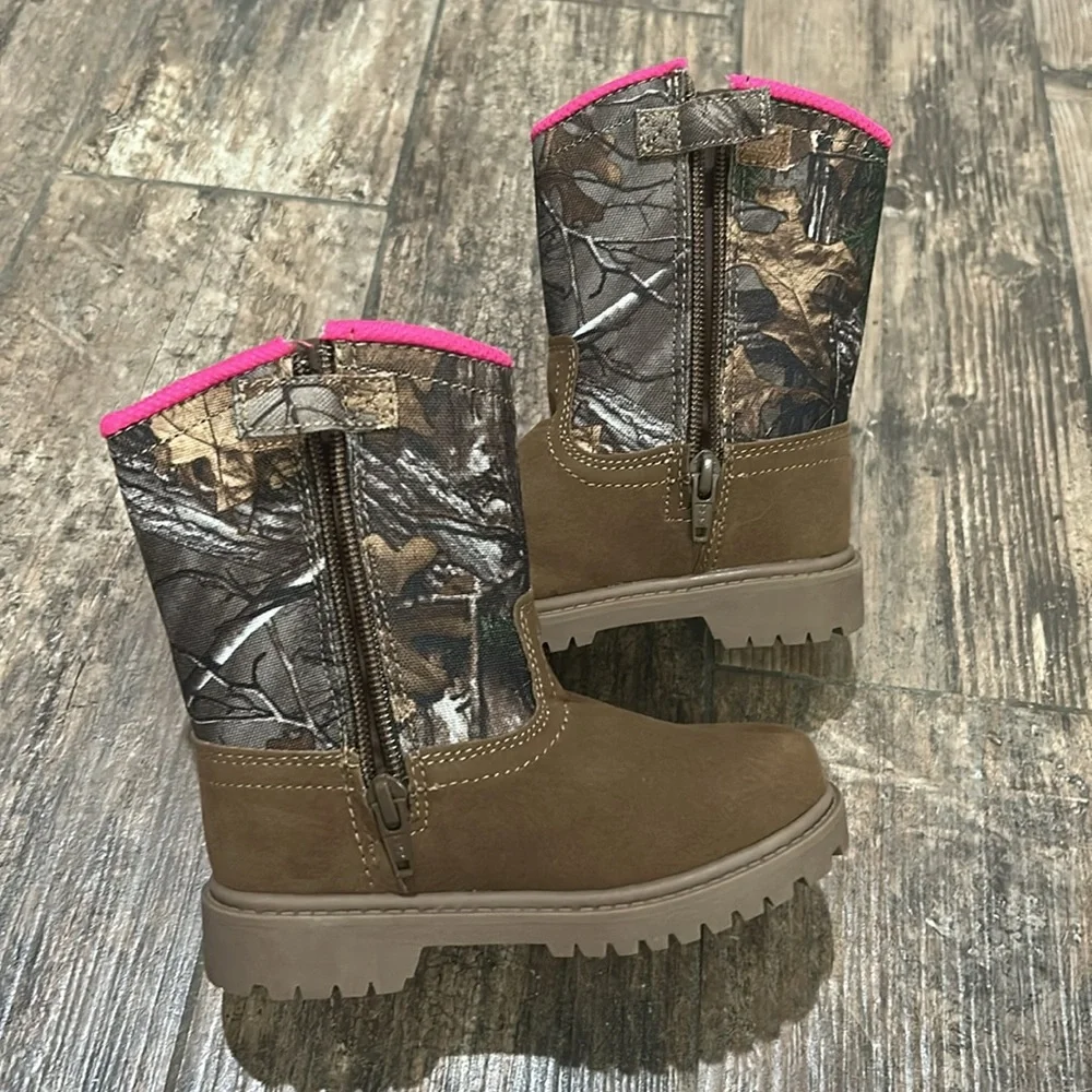 Magellan Girls Brown and Pink Camo Boots - Picture 4 of 8
